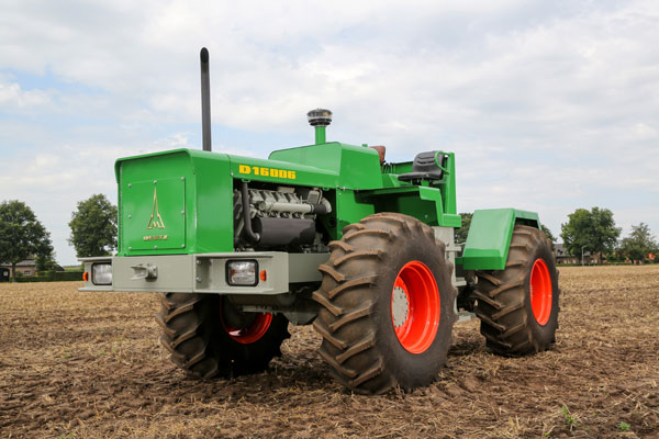 Deutz-D16006-firstmodel